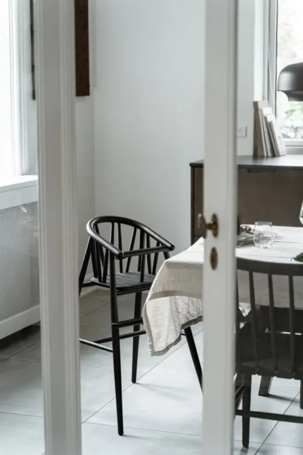 Kinder Oaklings Möbel Für Das Kinderzimmer^Saga Hochstuhl, schwarz gebeizte Eiche