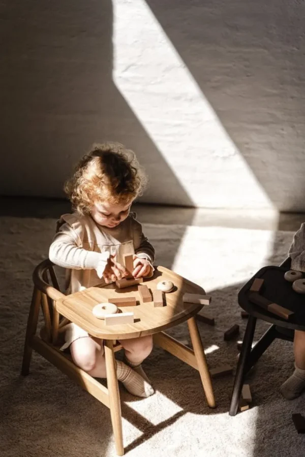 Kinder Oaklings Möbel Für Das Kinderzimmer^Smilla Kleinkinderstuhl mit Tablett, Eiche