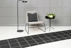 Pappelina Outdoor-textilien^Ada Teppich 70 x 150 cm, Schwarz – Granitgrau Metallic