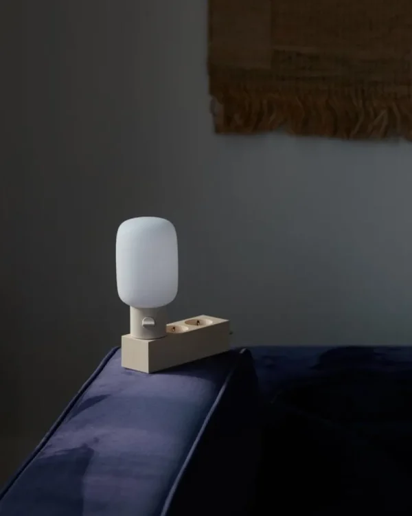 HAY Tischlampen-Pedestal Plug-in Leuchte, Pearl