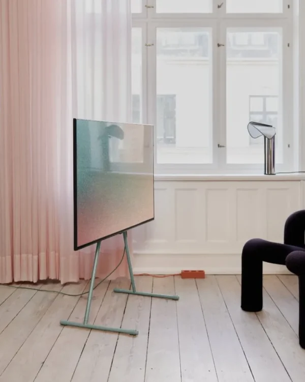 Audo Copenhagen Aufbewahrungsmöbel-Pedestal Viva TV-Ständer, Ultra Marine