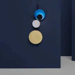 AGO Wandleuchten-PLEASE WAIT to be SEATED Wandleuchte Planet, blau