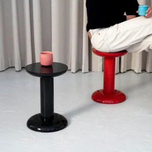 FDB Mu00f8bler Tische | Sitzgelegenheiten-Raawii Thing Hocker, Karminrot