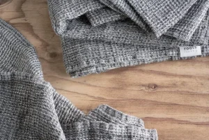 Roots Living Badezimmertextilien^Waffle Badehandtuch, 85 x 160 cm, Anthrazit