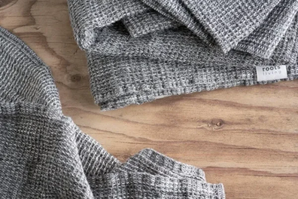 Roots Living Badezimmertextilien^Waffle Badehandtuch, 85 x 160 cm, Anthrazit