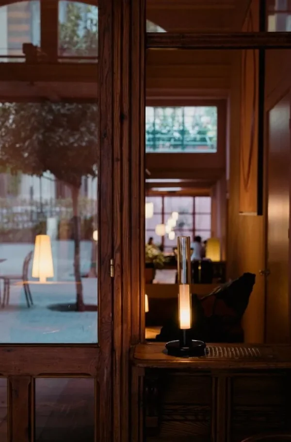 New Works Tragbare Lampen-Santa & Cole Sylvestrina Tischleuchte, tragbar, Transparent - Schwarz