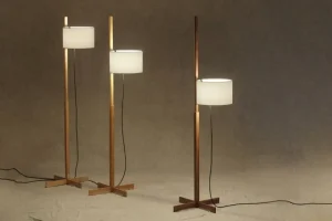 Artemide Stehleuchten-Santa & Cole TMM Stehleuchte, Eiche - Weiß