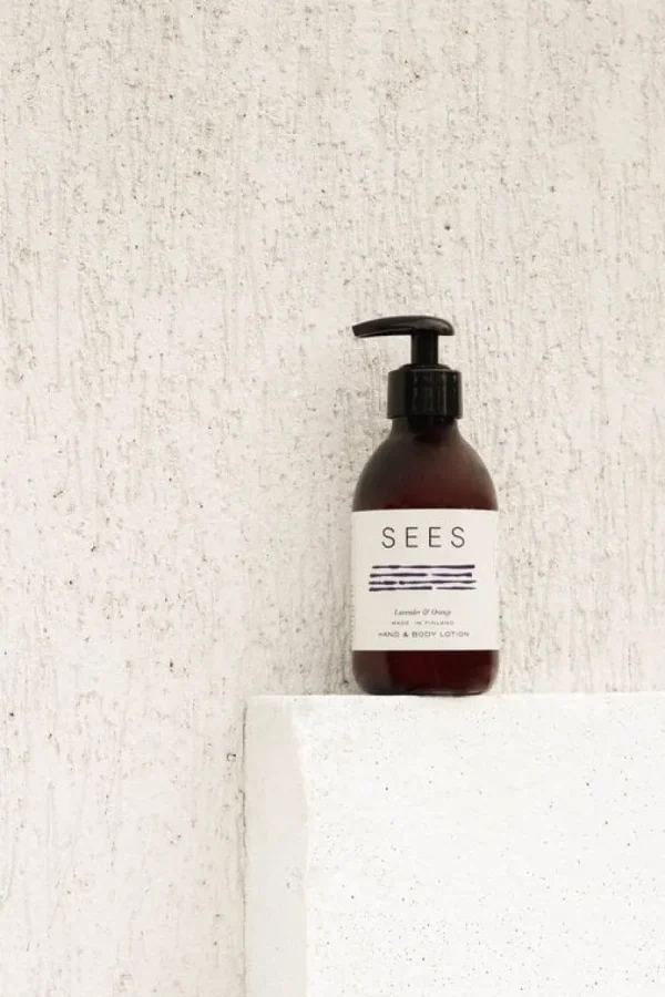SEES Company Hygiene- Und Kosmetikprodukte^Set aus Handseife und Hand-/Körperlotion, Zeder - Lavendel - Ora