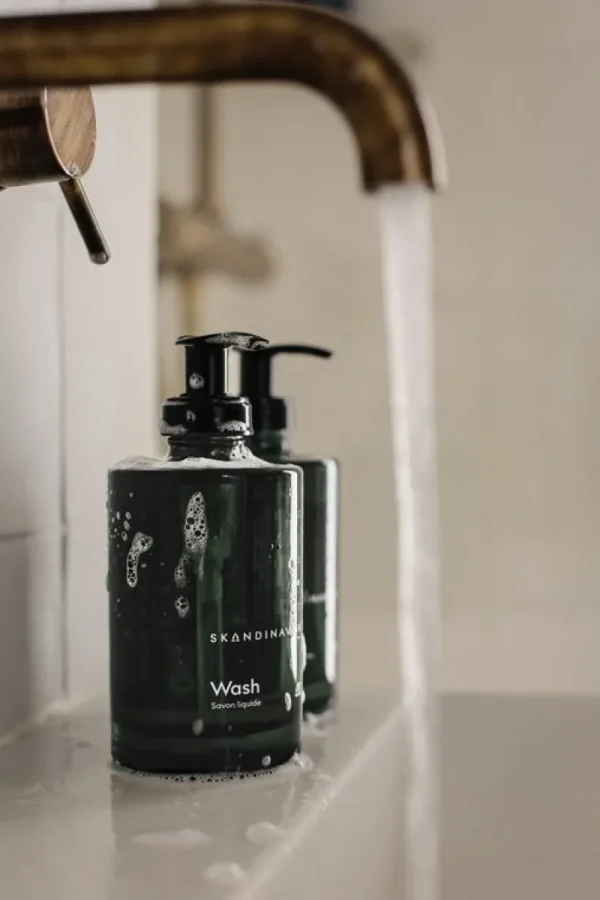 Skandinavisk Hygiene- Und Kosmetikprodukte^Waschgel SKOG, Glasflasche, 200 ml