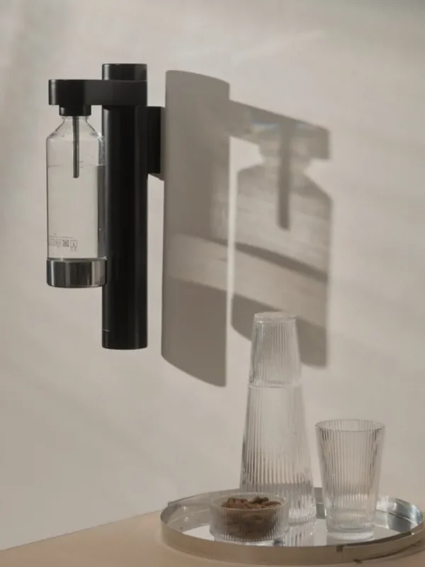 Stelton Haushaltsgeräte^Brus Sprudelwassergerät, Wandhalterung, schwarz