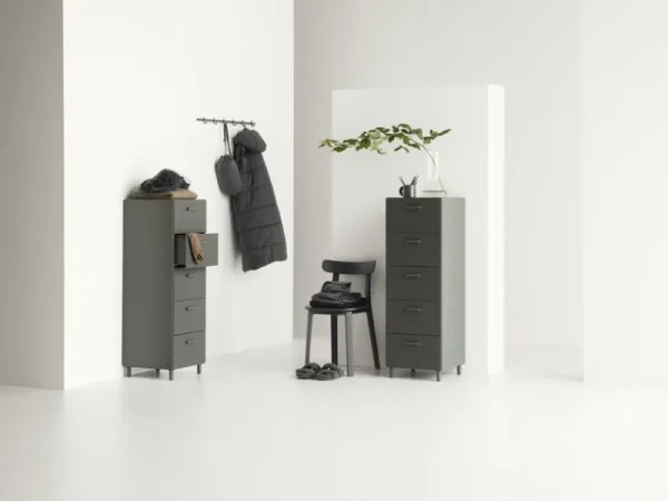 String Furniture Aufbewahrungsmöbel | Aufbewahrungsmöbel^Relief Kommode mit Beinen, hoch, Grau