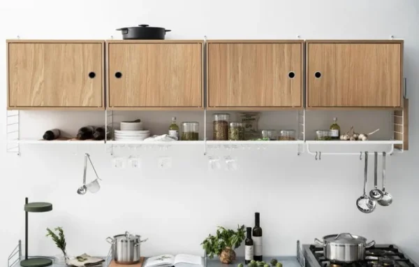 Artek Regale-String Furniture String Schrank mit Flügeltür, 58 x 30 cm, Eiche