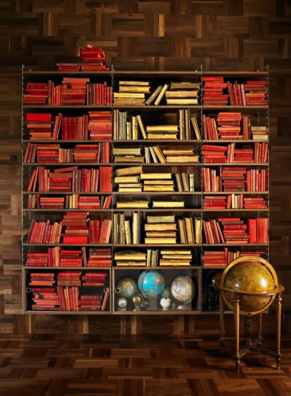 String Furniture Regale-String Vitrine mit Schiebetüren aus Glas, 78 x 30 cm, Nussbaum
