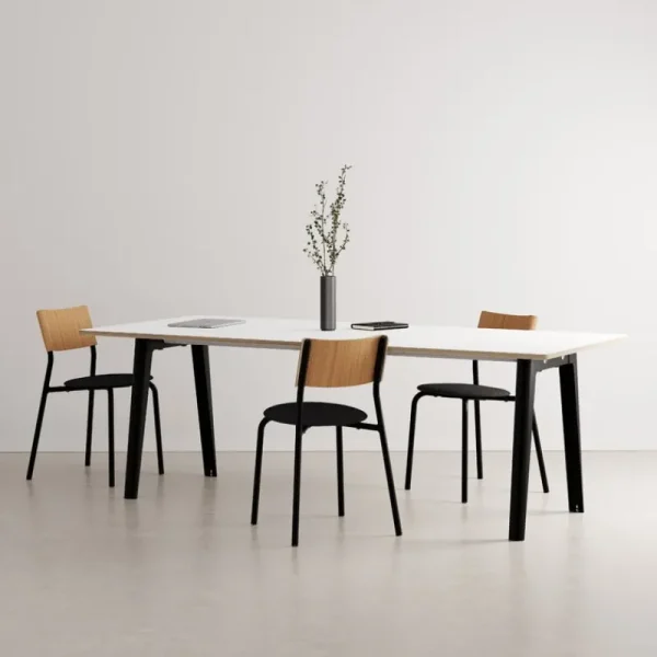 GUBI Tische-TIPTOE New Modern Tisch, 220 x 95 cm, weißes Laminat - Graphitschwarz