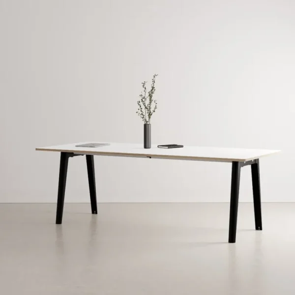 GUBI Tische-TIPTOE New Modern Tisch, 220 x 95 cm, weißes Laminat - Graphitschwarz