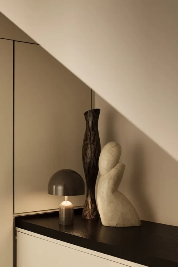 Tom Dixon Außenbeleuchtung | Tischlampen^Bell tragbare LED-Tischleuchte, taupe