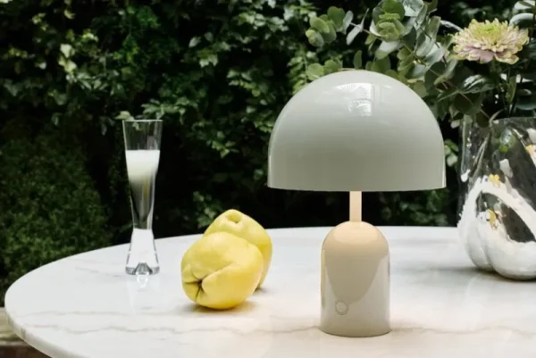 Tom Dixon Außenbeleuchtung | Tischlampen^Bell tragbare LED-Tischleuchte, grau