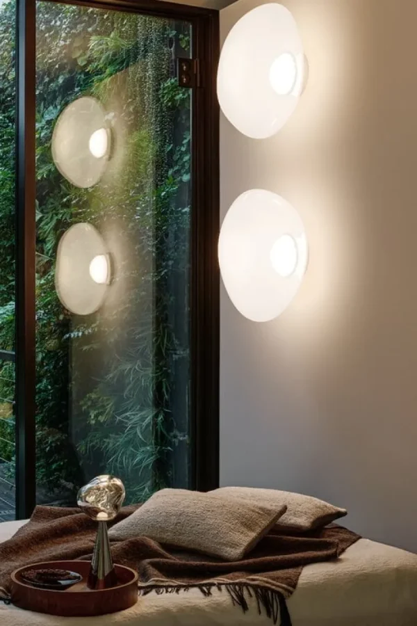 Tekna Wandleuchten-Tom Dixon Melt Surface LED Wandleuchte, Opal - Silber