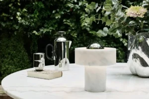 Artemide Tischlampen | Tragbare Lampen-Tom Dixon Stone tragbare LED-Tischleuchte, weißer Marmor - silber
