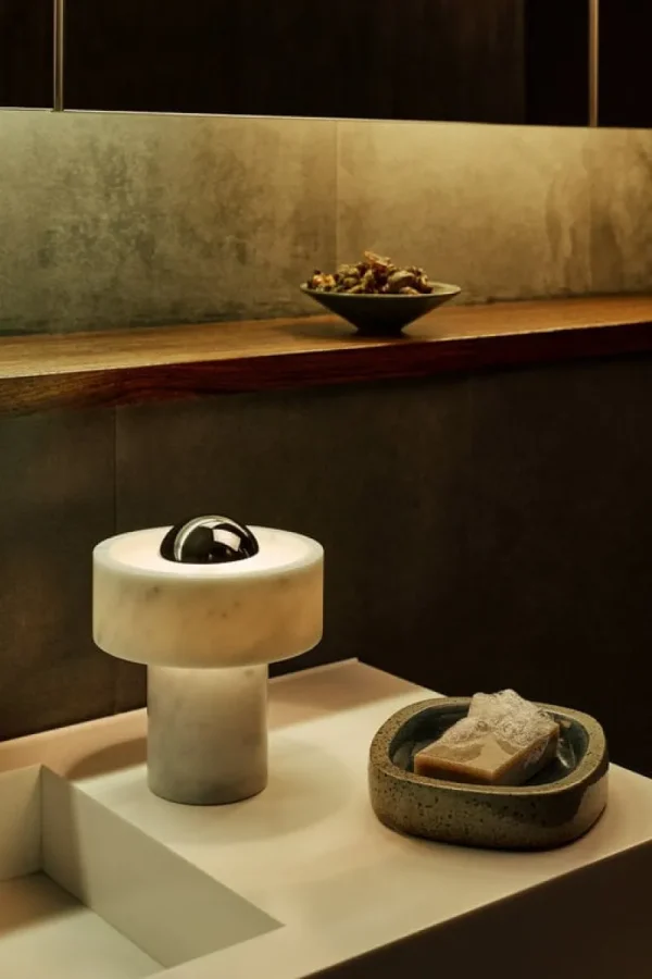 Artemide Tischlampen | Tragbare Lampen-Tom Dixon Stone tragbare LED-Tischleuchte, weißer Marmor - silber