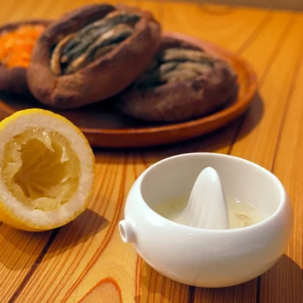 Tonfisk Design Küchenutensilien^Oma Zitruspresse