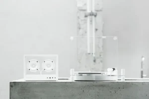 Transparent Unterhaltungselektronik^Turntable, weiß