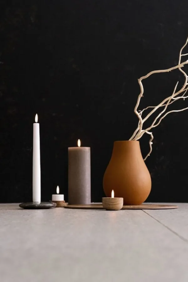 Aarikka Kerzen Und Kerzenhalter-Uyuni Lighting LED-Stumpenkerze, 7,8 x 15 cm, rustikale Textur, Sandstein
