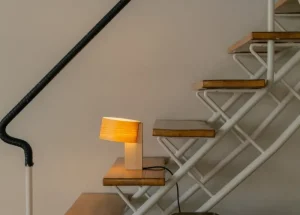 Audo Copenhagen Tischlampen-Vaarnii 018 Hoop Tischleuchte, klein