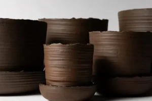 Vaidava Ceramics Indoor-gardening^Soil Topf mit Untersetzer, S, Braun
