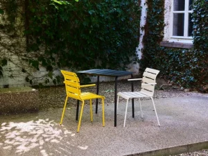valerie_objects Terrassenmöbel^Aligned Esstisch, 70 x 70 cm, Schwarz