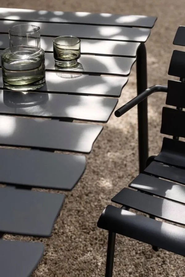 valerie_objects Terrassenmöbel^Aligned Stuhl mit Armlehnen, Schwarz