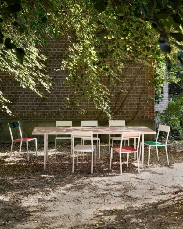 Artek Tische-valerie_objects Alu Esstisch, groß, pink