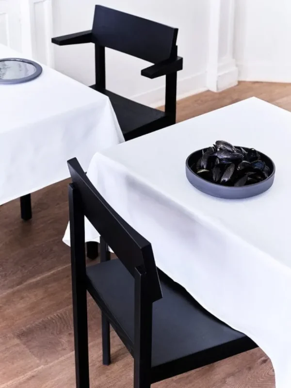 Muuto Sitzgelegenheiten-valerie_objects Silent Sessel, Kohleschwarz