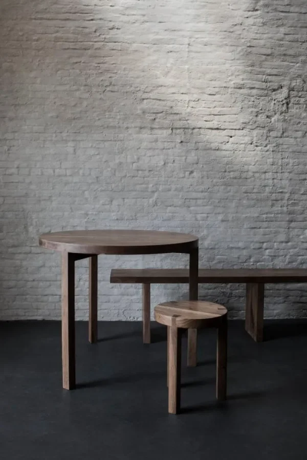 Nikari Sitzgelegenheiten-valerie_objects Solid Bank, 200 cm, Nussbaum
