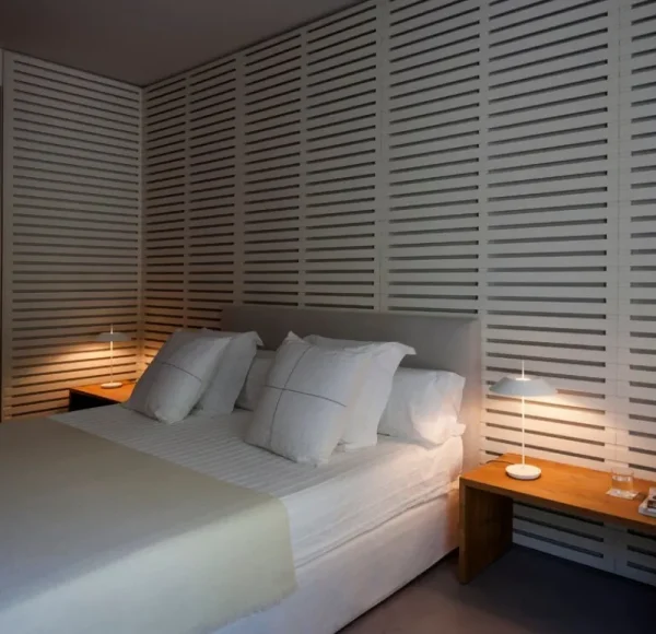 HAY Tischlampen-Vibia Mayfair 5505 Tischleuchte, Weiß