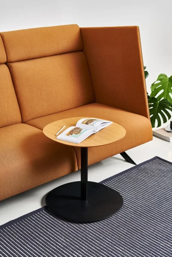 Viccarbe Tische-Serra Tisch (niedrig), rund, Schwarz – Eiche matt