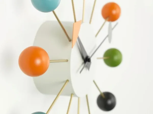 Kinder Vitra Kinderzimmereinrichtung | Uhren^Ball Clock, mehrfarbig