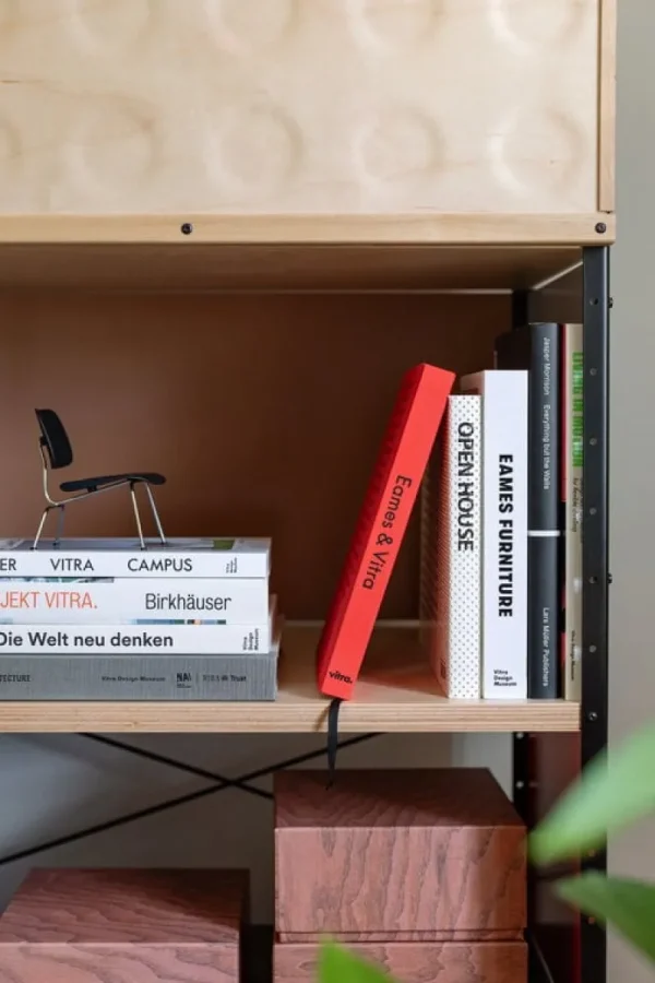 Vitra Design Und Interieur^Eames &