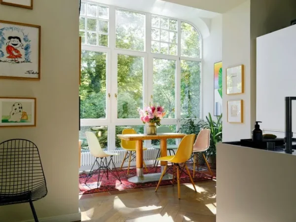 Fredericia Sitzgelegenheiten-Vitra Eames DSR Fiberglass Chair, Elephant Hide Grey – schwarz