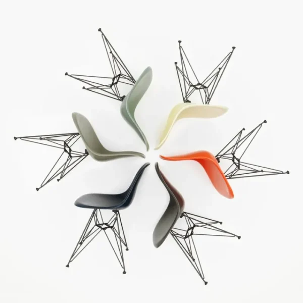 Fredericia Sitzgelegenheiten-Vitra Eames DSR Fiberglass Chair, Elephant Hide Grey – schwarz