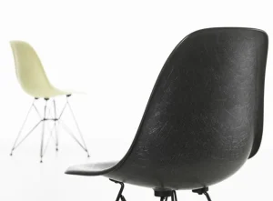Fredericia Sitzgelegenheiten-Vitra Eames DSR Fiberglass Chair, Elephant Hide Grey – schwarz