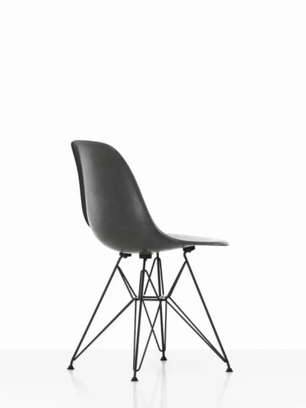 Fredericia Sitzgelegenheiten-Vitra Eames DSR Fiberglass Chair, Elephant Hide Grey – schwarz
