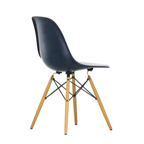 Artek Sitzgelegenheiten-Vitra Eames DSW Fiberglass Chair, marineblau – Ahorn