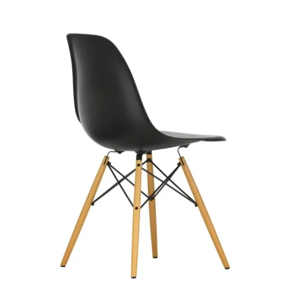 Muuto Sitzgelegenheiten-Vitra Eames DSW Stuhl, deep black RE - Ahorn