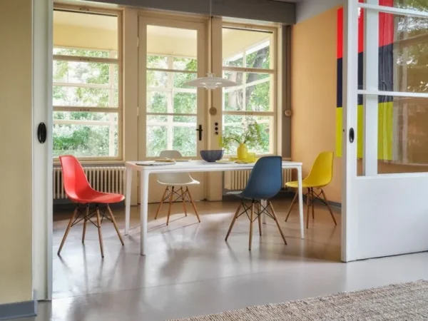 Warm Nordic Sitzgelegenheiten-Vitra Eames DSW Stuhl, sea blue RE - Ahorn