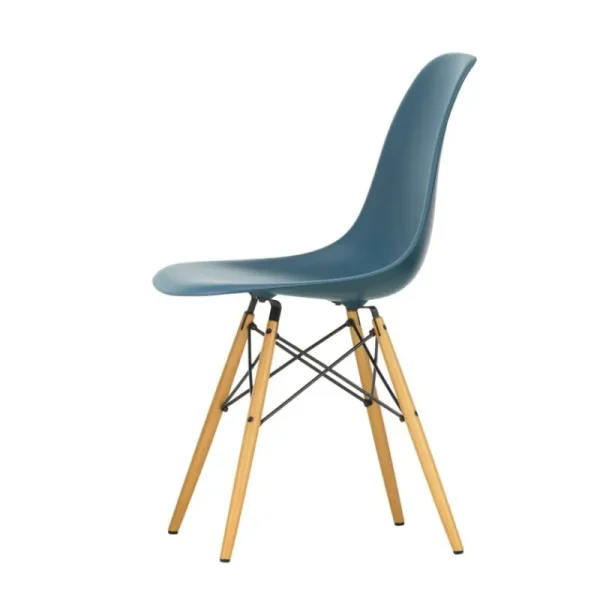 Warm Nordic Sitzgelegenheiten-Vitra Eames DSW Stuhl, sea blue RE - Ahorn