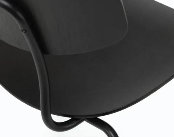 FDB Mu00f8bler Sitzgelegenheiten-Vitra Moca Stuhl, Eiche dunkel gebeizt – Basic Dark