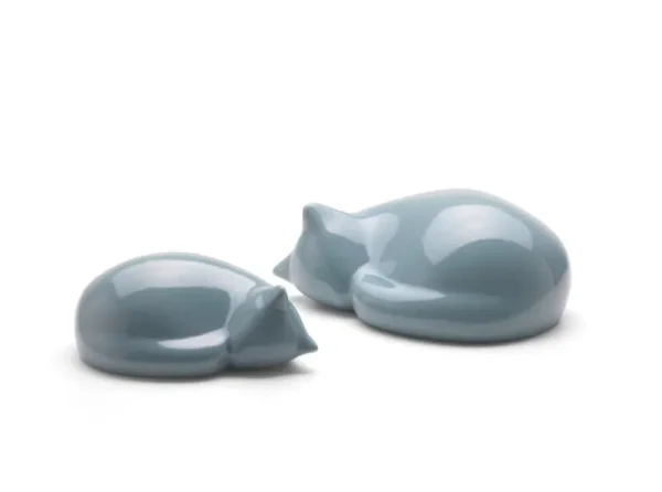 Vitra Dekorationsgegenstände^Resting Cat, klein, hellblau