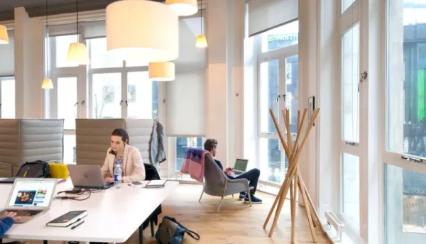 Artek Sitzgelegenheiten-Vitra Stuhl Slow, braun/creme – Schokolade