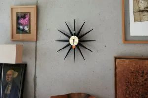 Arne Jacobsen Uhren-Vitra Sunburst Clock